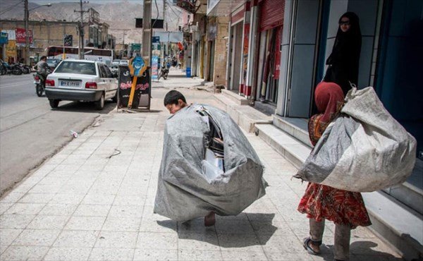 تهران| وزارت بهداشت موظف به درمان رایگان کودکان کار است