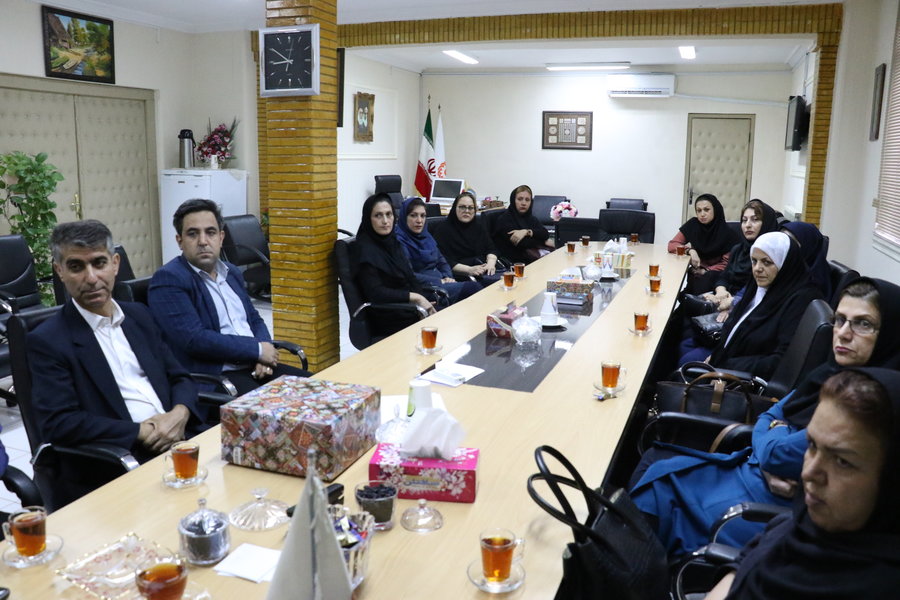گیلان | نشست صمیمی دکتر حسین نحوی نژاد  با نمایندگان مراکز غیردولتی