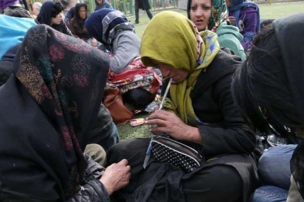 تهران| 4 هزار و ۵۰۰ معتاد زن در کمپ‌های بهزیستی درمان می‌شوند