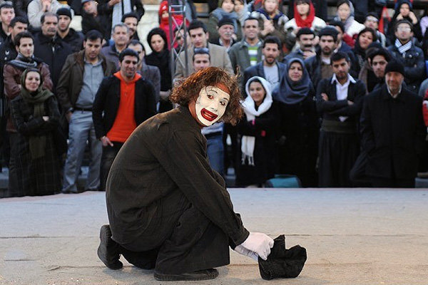 گلستان| تئاتر خیابانی با موضوع اعتیاد و پیشگیری از آن در گرگان برگزار می شود