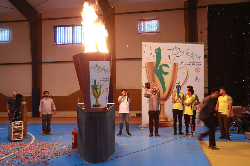مشعل چهاردهمین جشنواره فرهنگی _ ورزشی فرزندان مهر روشن شد