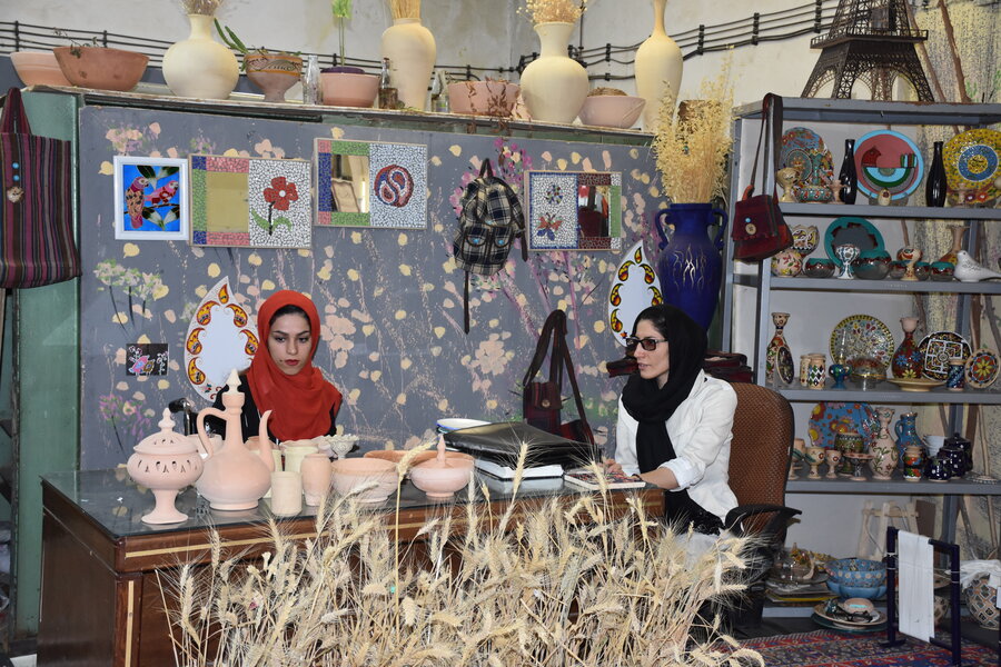 جذب رایگان کارآموز هنر سفال گری با دست در کارگاه فرهنگی هنری ویرا بهزیستی کرمانشاه
