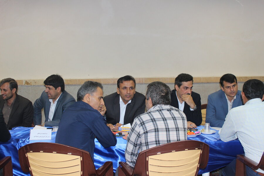بوشهر | میز خدمت دستگاههای اجرایی  در مصلای جمعه بوشهر برگزار شد 
