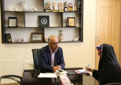 مدیر کل بهزیستی استان سمنان در گفتگو با خبرنگار گروه استان های باشگاه خبرنگاران جوان در روز سالمند