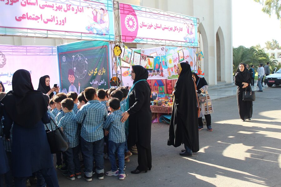 بهزیستی دو غرفه در نمایشگاه هفته ملی کودک برپا کرد