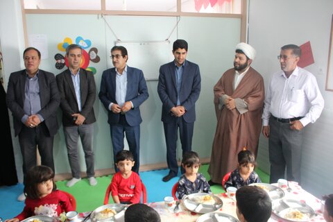گزارش تصویری | افتتاح سیزدهمین دوره ی طرح یک وعده غذای گرم در مهدهای کودک استان البرز