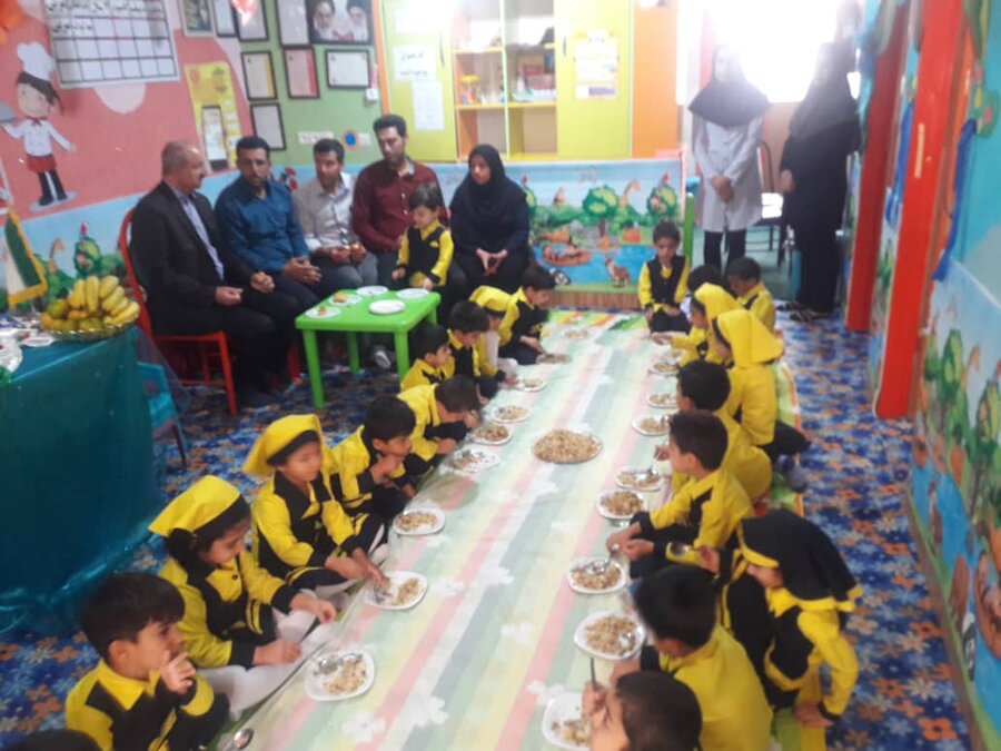 دشتستان | طرح توزیع یک وعده غذای گرم در روستا مهد بنداروز افتتاح شد