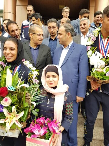 مراسم استقبال از شجاع ترین بانوی نابینای ایرانی