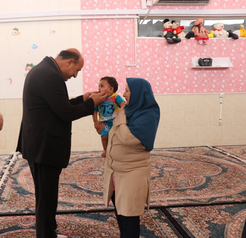 مدیرکل بهزیستی استان کرمان در بازدید سرزده از شیرخوارگاه مادر کرمان از بازنگری در فرآیند فرزند خواندگی خبر داد