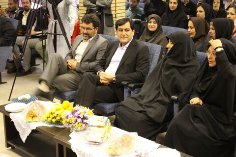 با حضور مدیرکل بهزیستی استان جشن عصای سفید برگزار شد