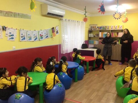 برگزاری کارگاه کنترل خشم و مهارت های ارتباطی در مهد کودک مهر و ماه کیش