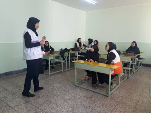 اجرای بیست ویکمین مانور سراسری زلزله همزمان با سراسر کشور در مدارس البرز
