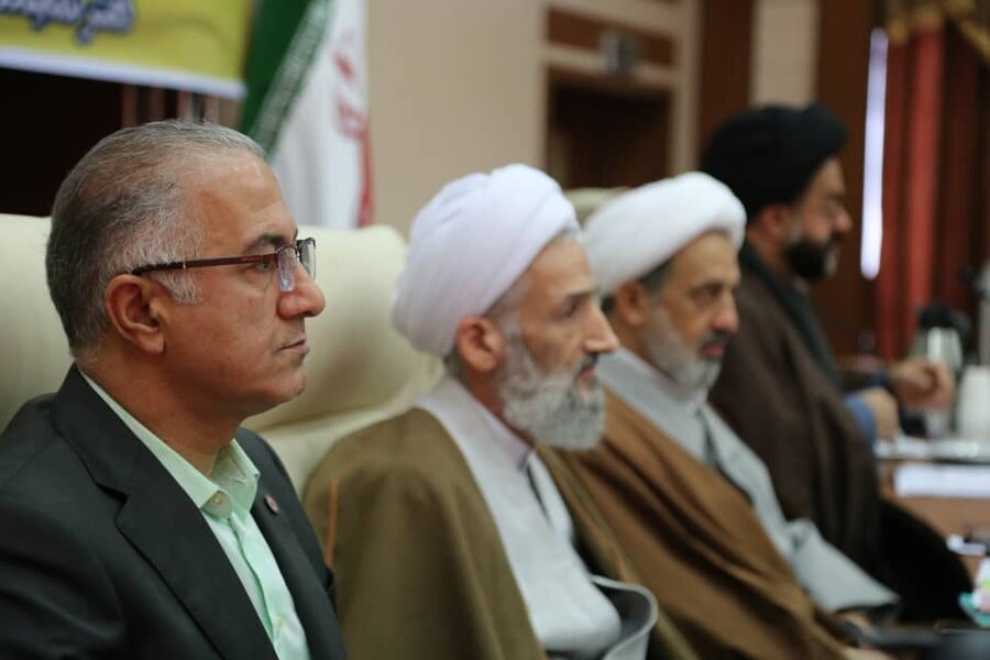 ساری| گردهمایی ائمه جمعه استان مازندران با محوریت « نقش خانواده در قرارگاه نماز جمعه» برگزار شد