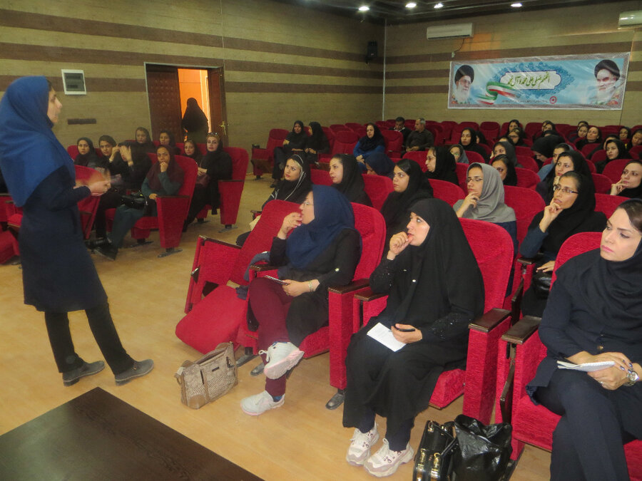 برگزاری دوره آموزشی اصول تغذیه سالم ، ایمنی بهداشت محیط در بهزیستی شهرستان بوشهر