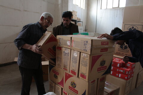 گزارش تصویری ا ارسال کمک های نقدی و غیر نقدی به مناطق سیل زده سیستان و بلوچستان