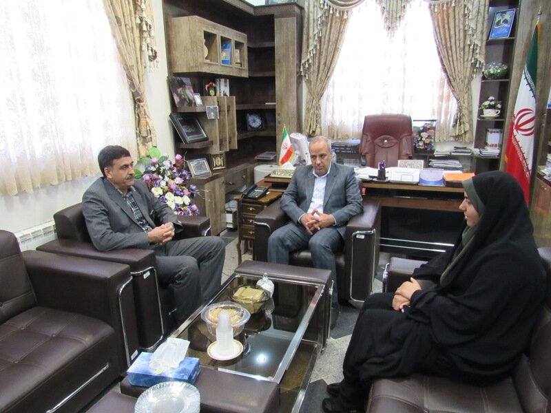 در دیدار معاون پیشگیری بهزیستی استان کرمان با فرماندار راور  فراهم کردن زیرساخت ها برای اجرای برنامه های سلامت محور مورد تاکید قرار گرفت