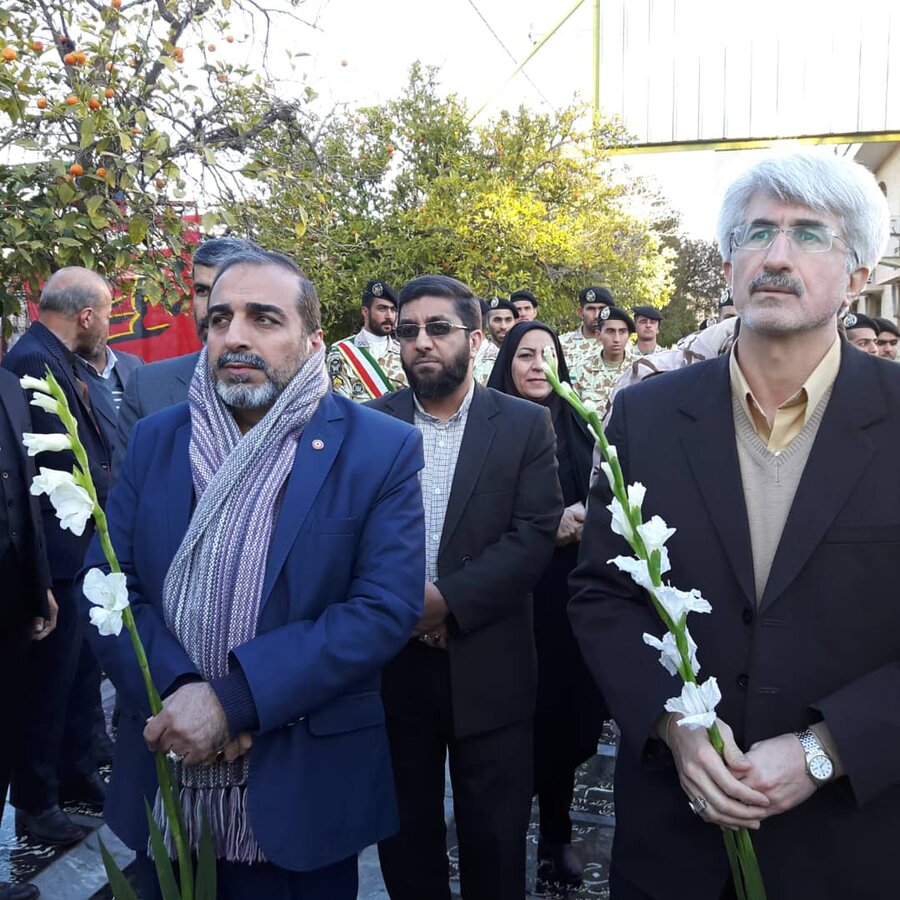 آیین غیار روبی و عطر افشانی مزار شهدا به مناسبت فرا رسیدن دهه پرفروغ فجر