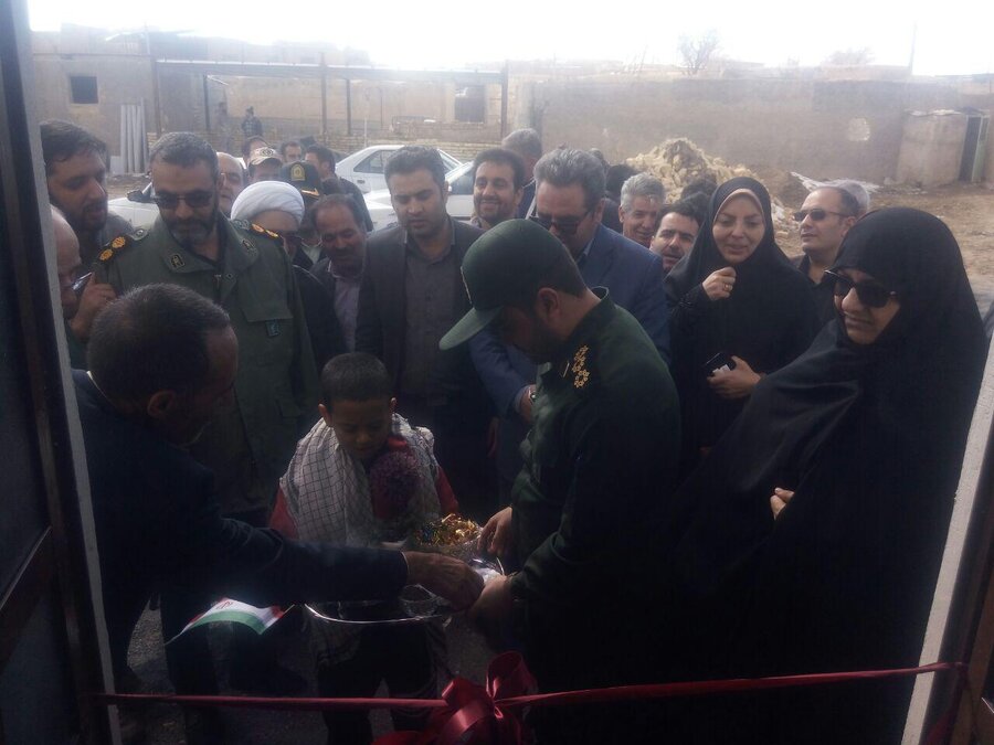 افتتاح  ۱ واحد منزل مسکونی مددجویی در شهرستان فراهان 