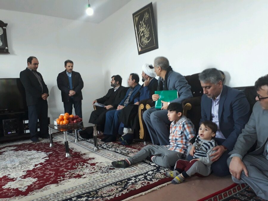 نیر ا دیدار استاندار اردبیل از منزل معلولین تحت پوشش بهزیستی شهرستان نیر