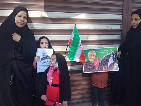 گزارش تصویری / نمایشگاه مهدهای کودک و حضور در راهپیمایی بزرگ 22 بهمن