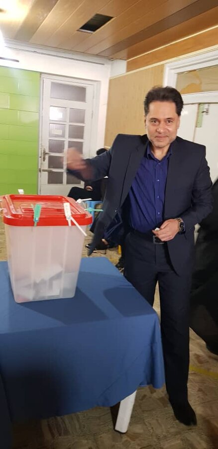حضور مدیر کل بهزیستی گیلان ، پای صندوق رای در انتخابات مجلس شورای اسلامی