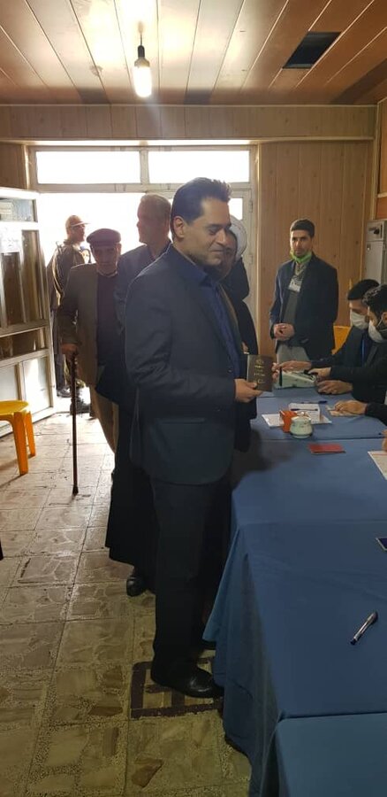 حضور مدیر کل بهزیستی گیلان ، پای صندوق رای در انتخابات مجلس شورای اسلامی