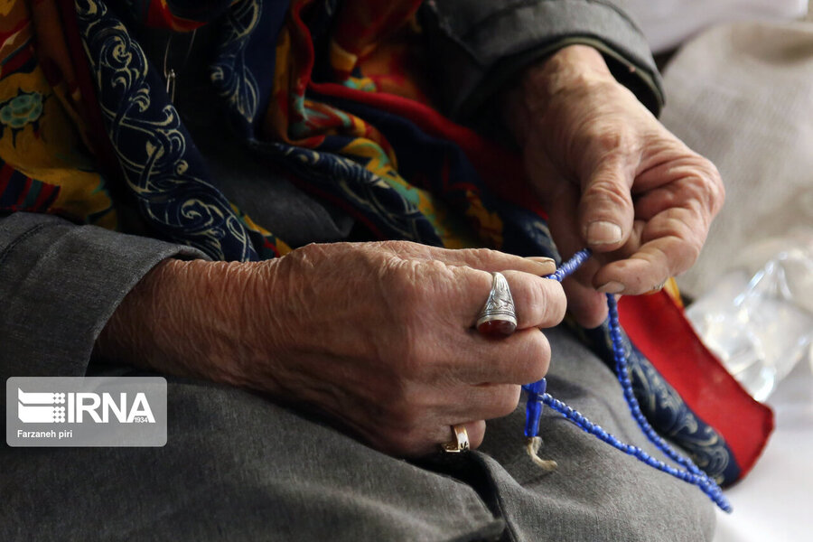 سالمند آزاری کرونایی؛ گزارش خبرگزاری ایرنا از مرکز ۱۴۸۰ بهزیستی