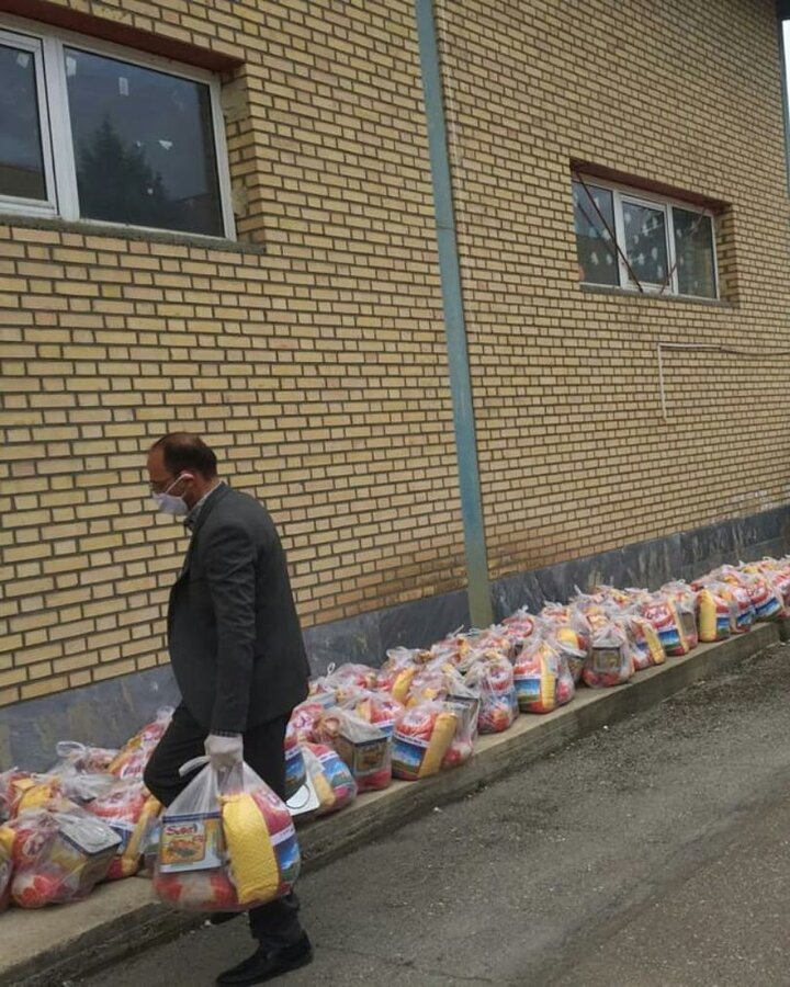توزیع ۱۰۰ بسته جیره خشک در بین مددجویان بهزیستی ارومیه