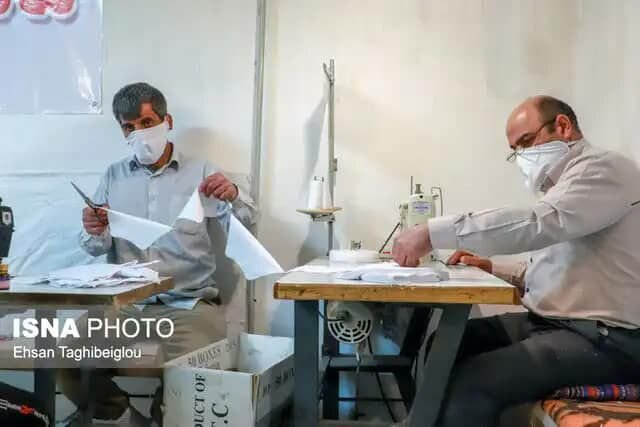 تولید ماسک و لباس پزشکی توسط رهایی یافته گان از بند اعتیاد