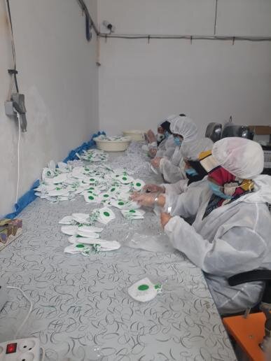 کاشان| روزانه 4 هزار ماسک توسط مددجوی کاشانی تولید می‌شود
