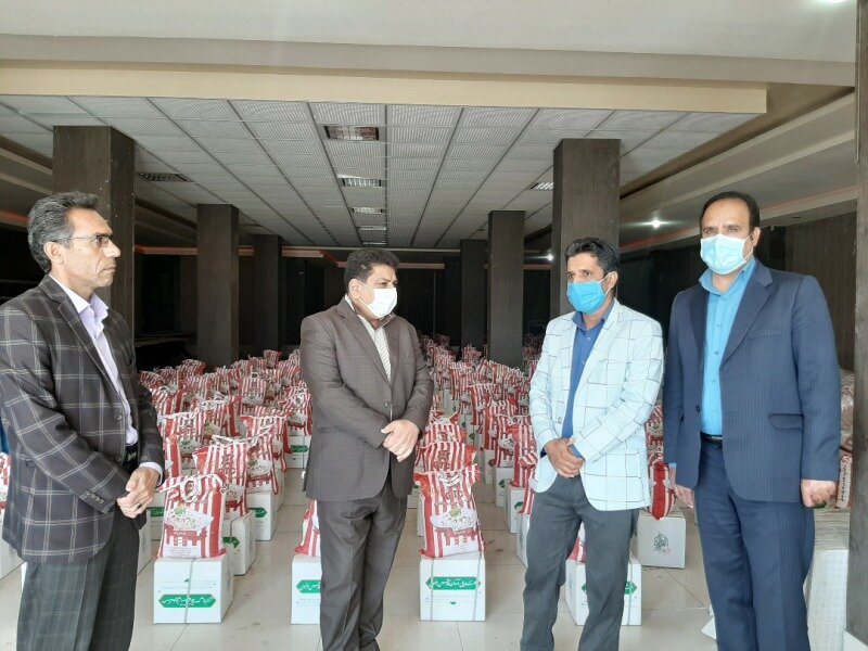 آغاز توزیع یک هزار بسته مواد غذایی بین خانواده های تحت حمایت بهزیستی عنبرآباد