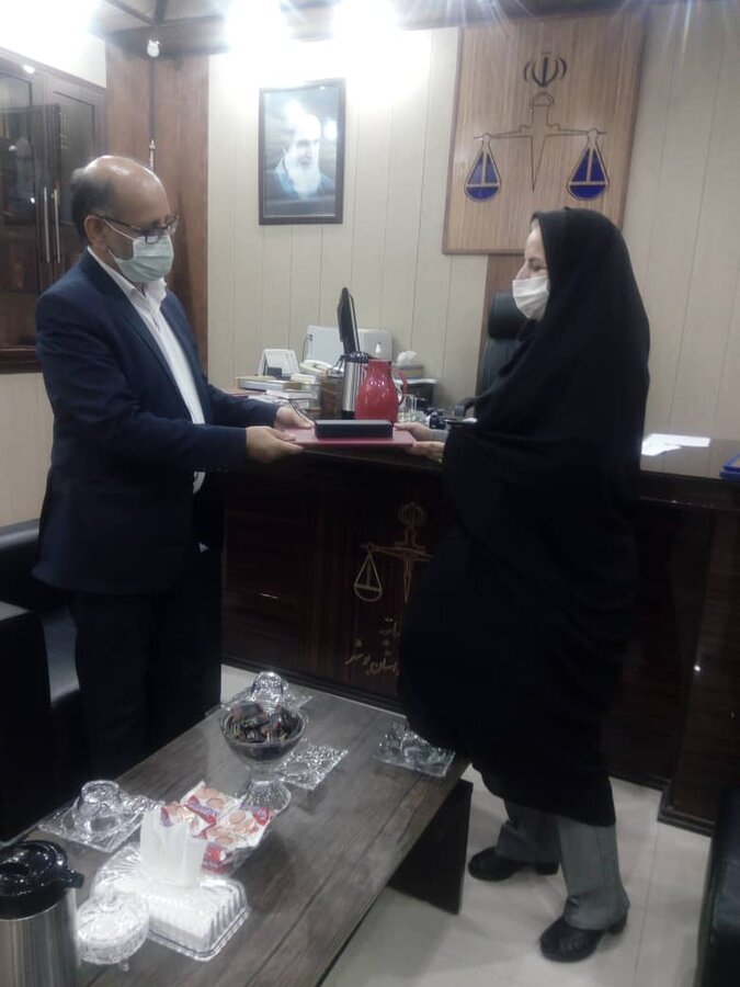 سرپرست مدیریت بهزیستی شهرستان بوشهر با دادستان عمومی و انقلاب و قضات دادگستری استان دیدار کرد