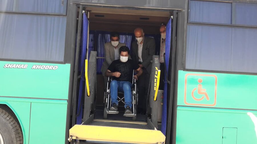 شاهرود | بهره برداری از اولین اتوبوس مناسب سازی شده ویژه معلولین 