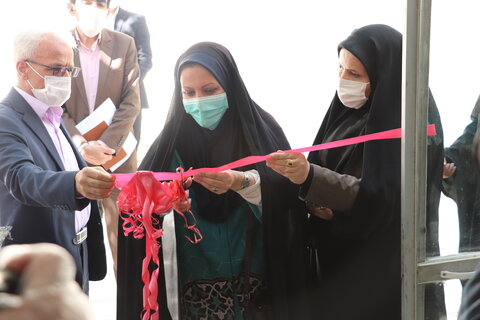 کارگاه خیاطی مادران کودکان کار در شهرکرد  افتتاح شد