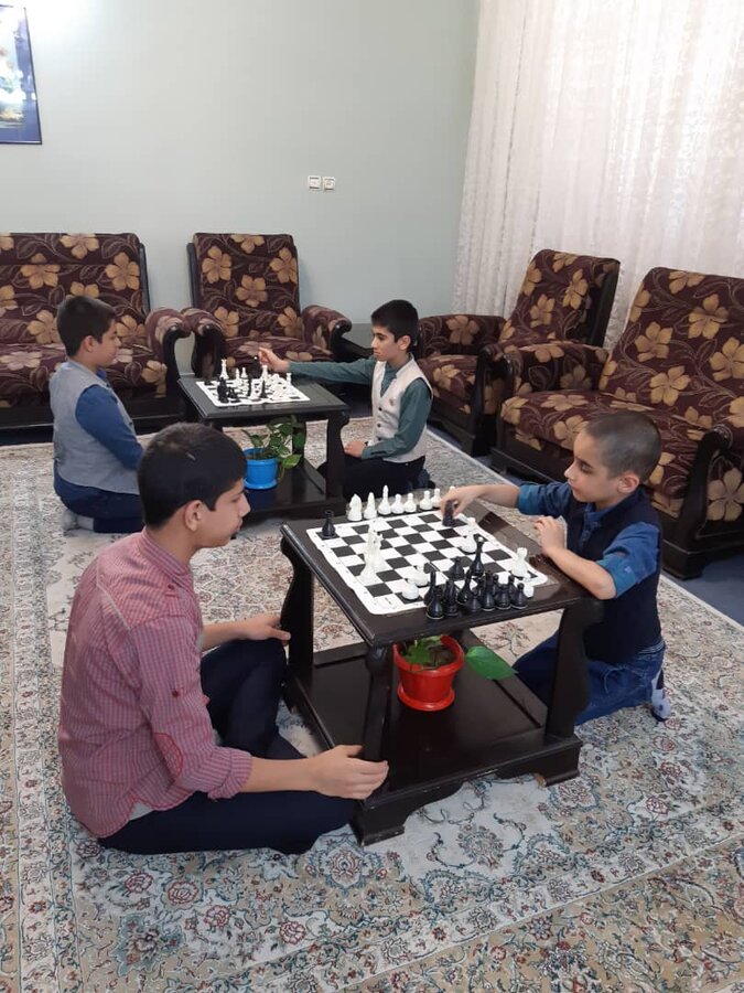 کرج | برگزاری مسابقات ورزشی شطرنج، تنیس روی میز، روبیکا فرزندان بهزیستی