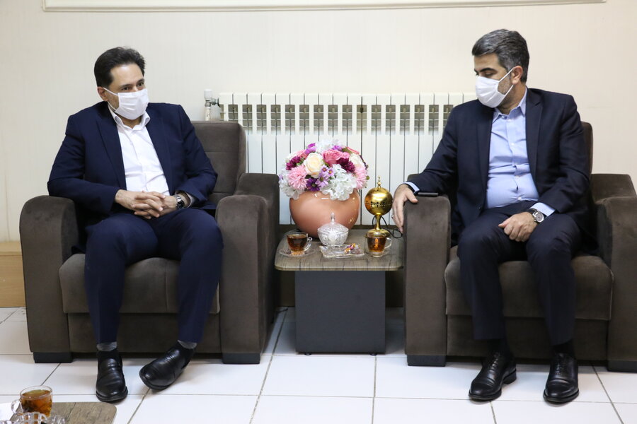 دیدار نایب رئیس شورای شهر رشت با دکتر حسین نحوی نژاد به مناسبت گرامیداشت هفته بهزیستی 