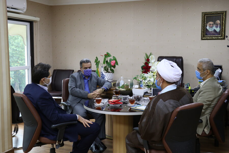 دیدار دکتر حسین نحوی نژاد با مدیرکل بیمه سلامت استان گیلان