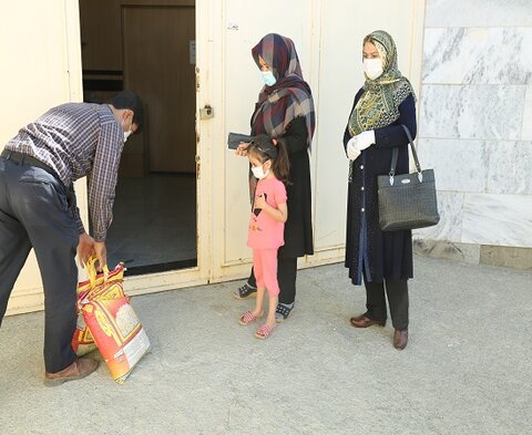 کمک‌های مومنانه بانک ملی به مددجویان تحت پوشش بهزیستی استان کردستان