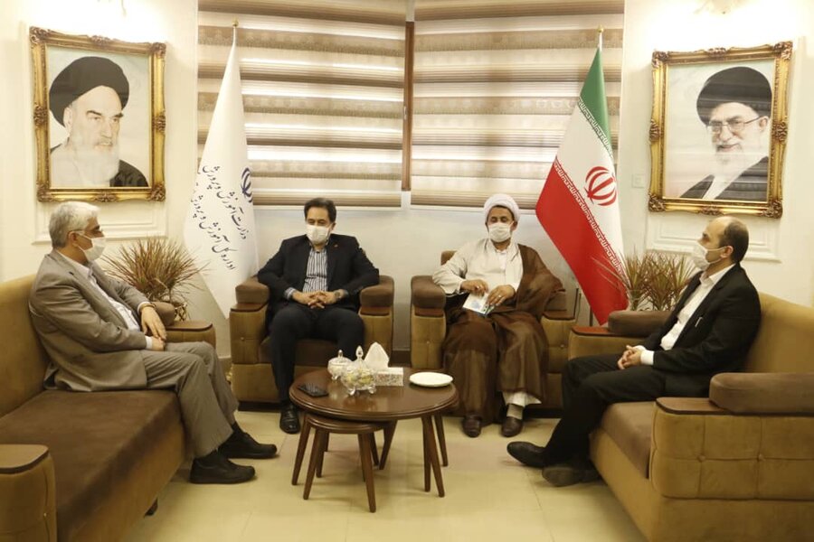 دیدار دکتر حسین نحوی نژاد با مدیرکل آموزش و پروش استان گیلان