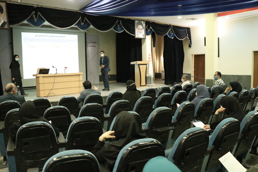 
در دومین جلسه آموزشی ارزیابی عملکرد ، نقشه راه حوزه معاونت توانبخشی بهزیستی استان کرمان  بررسی شد
