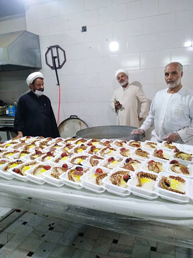 توزیع 100 تن برنج رایگان بین هیات مذهبی قم جهت طبخ نذورات و اطعام عزاداران حسینی و مددجویان
