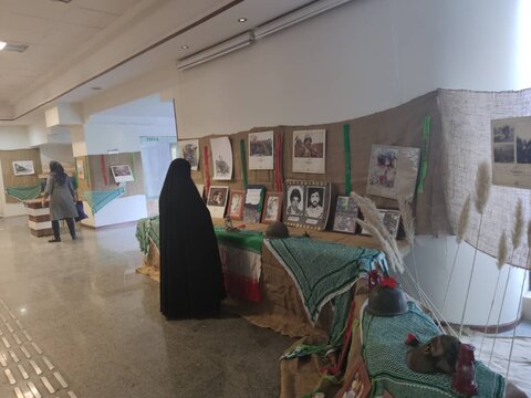 گزارش تصویری/ آغاز به کار نمایشگاه رشادت های رزمندگان در بهزیستی استان تهران