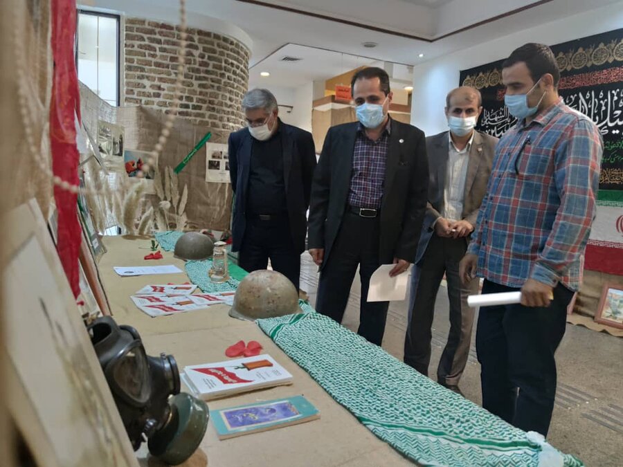 مدیر کل بهزیستی استان تهران از نمایشگاه رشادت های رزمندگان بازدید کرد