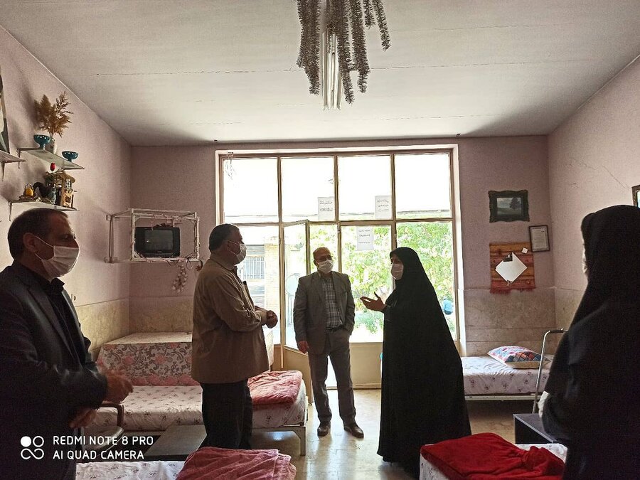 بازدید مدیرکل بهزیستی استان کرمانشاه از واحدهای قرنطینه مراکز نگهداری شبانه روزی سالمندان
