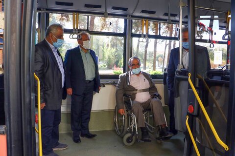بهره برداری از نخستین اتوبوس مناسب سازی شده ویژه نابینایان و ناشنوایان در یزد