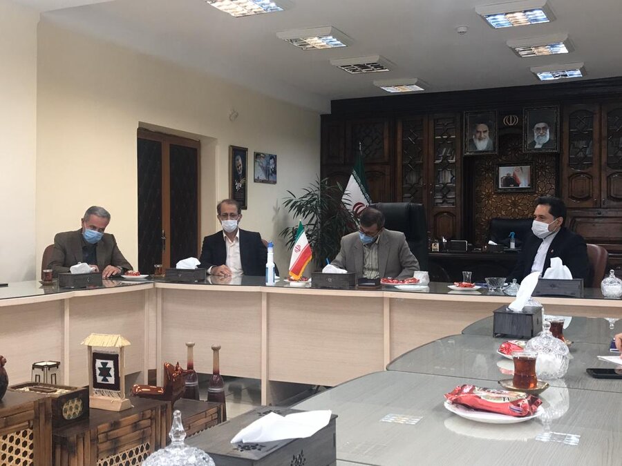 نشست مدیرکل بهزیستی گیلان با فرماندار شهرستان لاهیجان