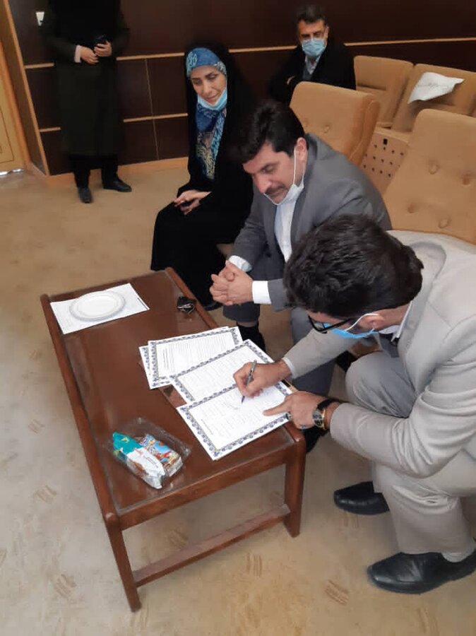 اسلامشهر| امضای تفاهم نامه همکاری طرح پیشگام خدمات جامع سلامت روانی و مراقبت اجتماعی 