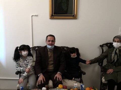 دیدار مدیرکل بهزیستی استان تهران با خانواده پذیرنده دو کودک دارای معلولیت