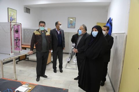 بازدید دکتر رضوان مدنی معاون پیشگیری سازمان بهزیستی کشور از اولین مرکز درمان و بازتوانی معتادان کردستان