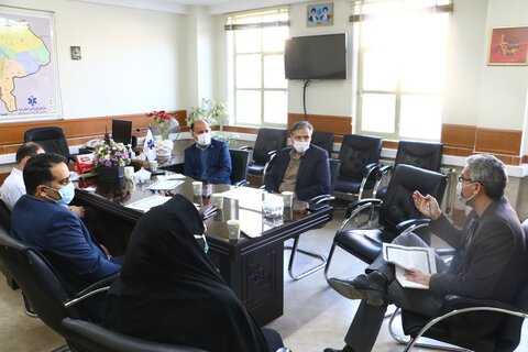 جلسه مشترک مدیرکل، معاونین توانبخشی و اجتماعی بهزیستی استان با مسئولین سازمان اورژانس ۱۱۵ استان یزد